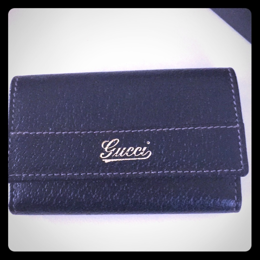 Men’s Gucci wallet